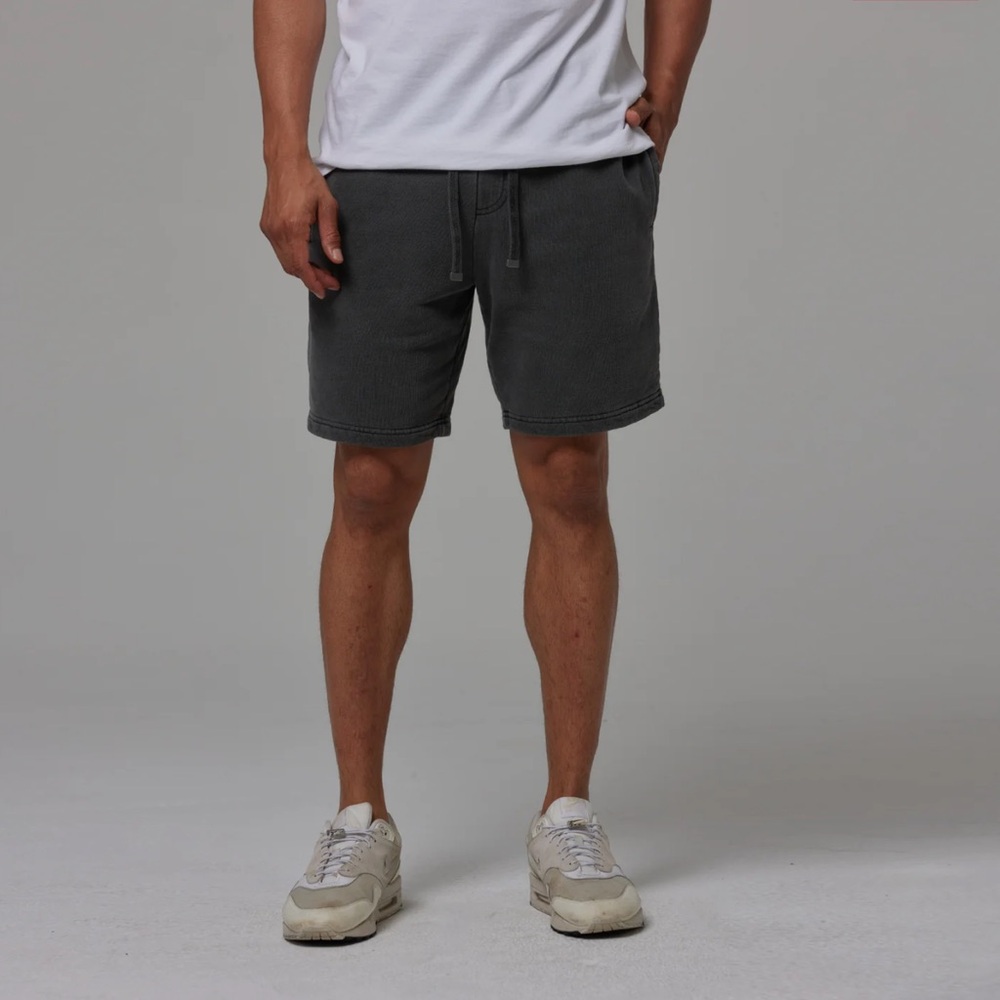 TALENTLESS Mens Heavyweight Fleece Short size Medium Steel grey